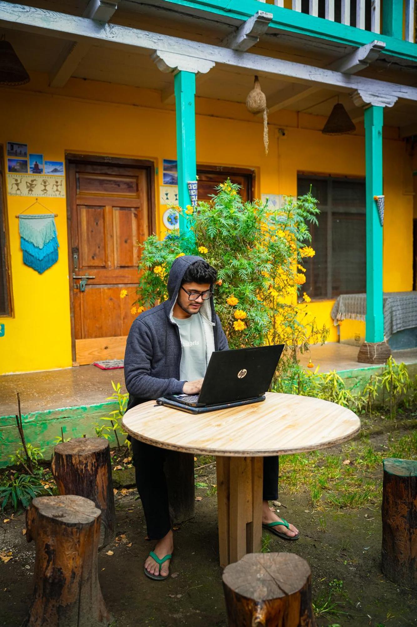 Yaarana Stay & Cafe, Vashisht, Manali Eksteriør billede